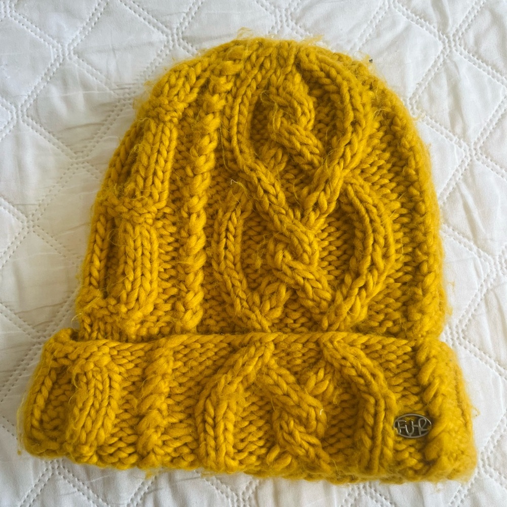 Cable Knit Beanie – Mustard Yellow